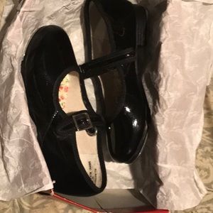 Capezio girls tap shoes